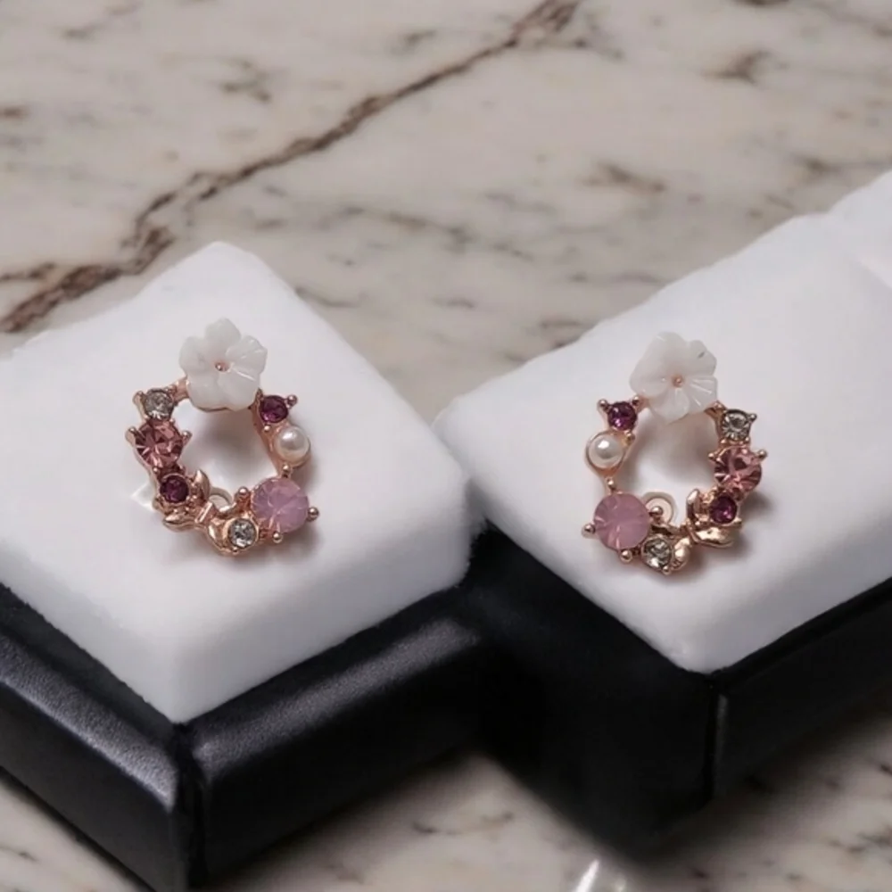 935‎ Sterling Silver Elegant Pearl Flower Diamond Earrings